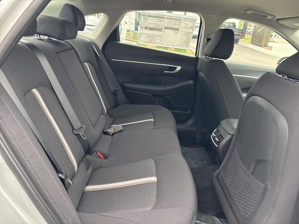 new 2025 Hyundai Sonata Hybrid car, priced at $32,980