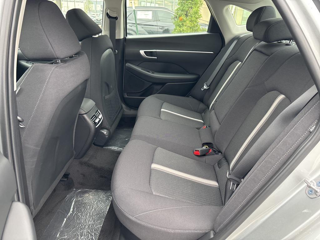 new 2025 Hyundai Sonata Hybrid car, priced at $32,980