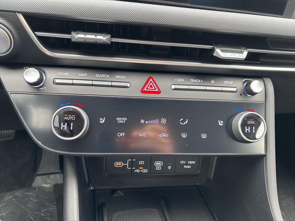 new 2025 Hyundai Sonata Hybrid car, priced at $32,980