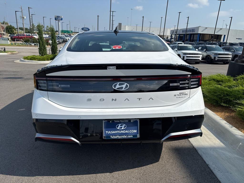 new 2025 Hyundai Sonata Hybrid car, priced at $39,950