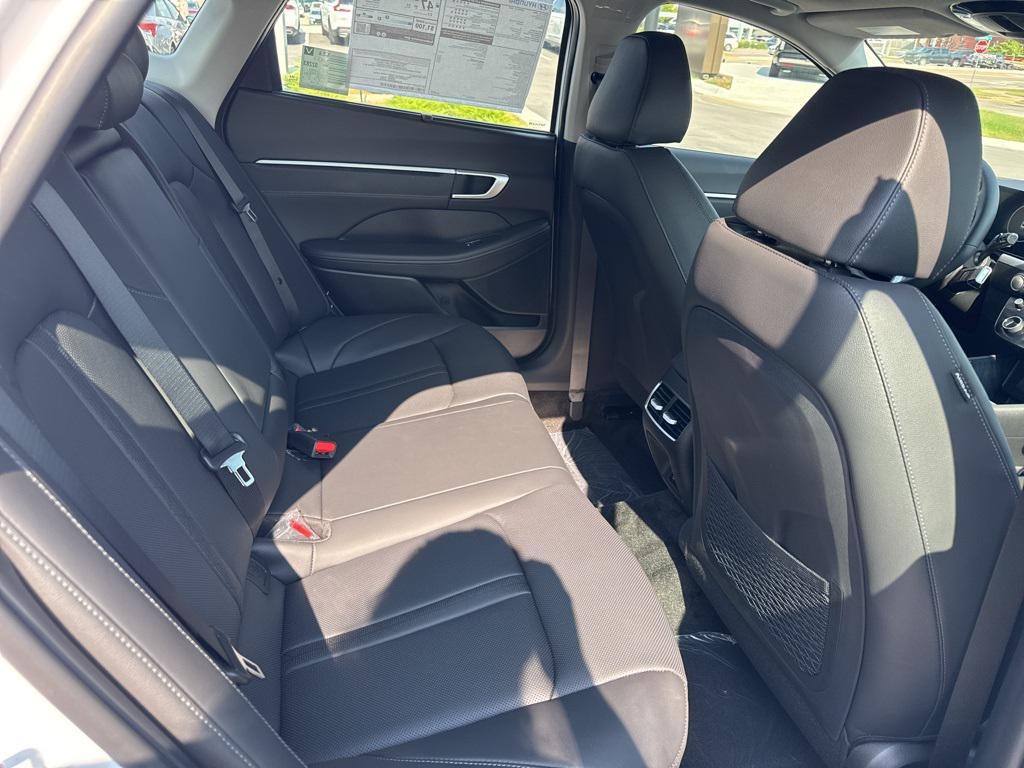 new 2025 Hyundai Sonata Hybrid car, priced at $39,950