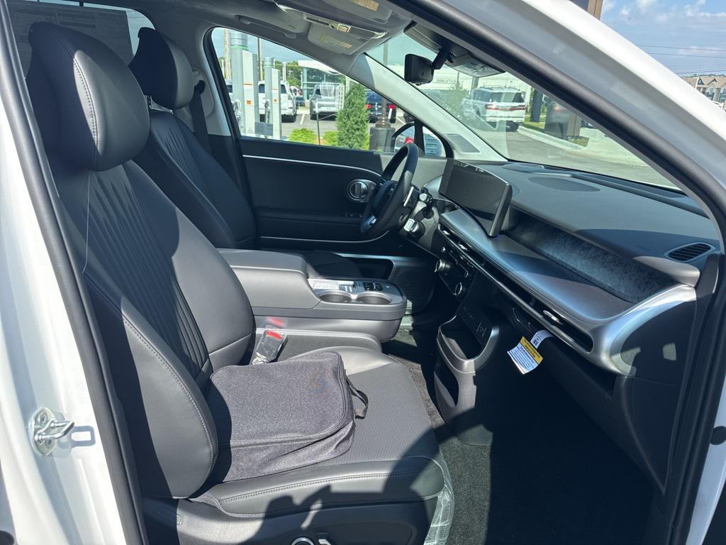 new 2026 Hyundai IONIQ 9 car, priced at $77,525