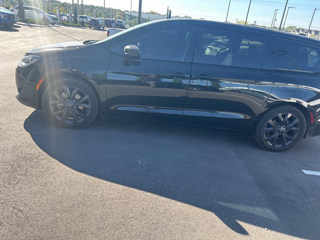 used 2020 Chrysler Pacifica car, priced at $17,495