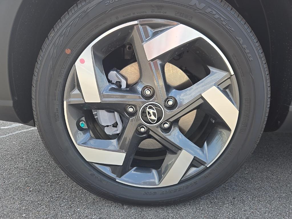 new 2025 Hyundai Venue car, priced at $24,395