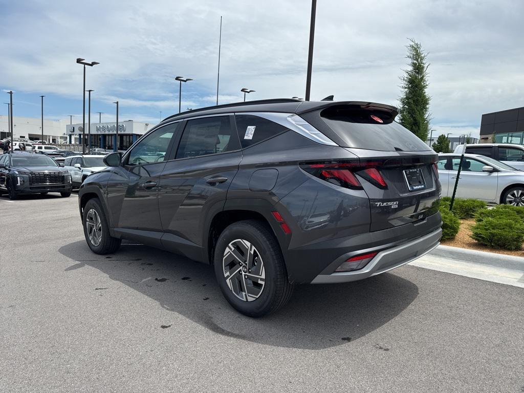 new 2025 Hyundai TUCSON Hybrid car, priced at $35,560