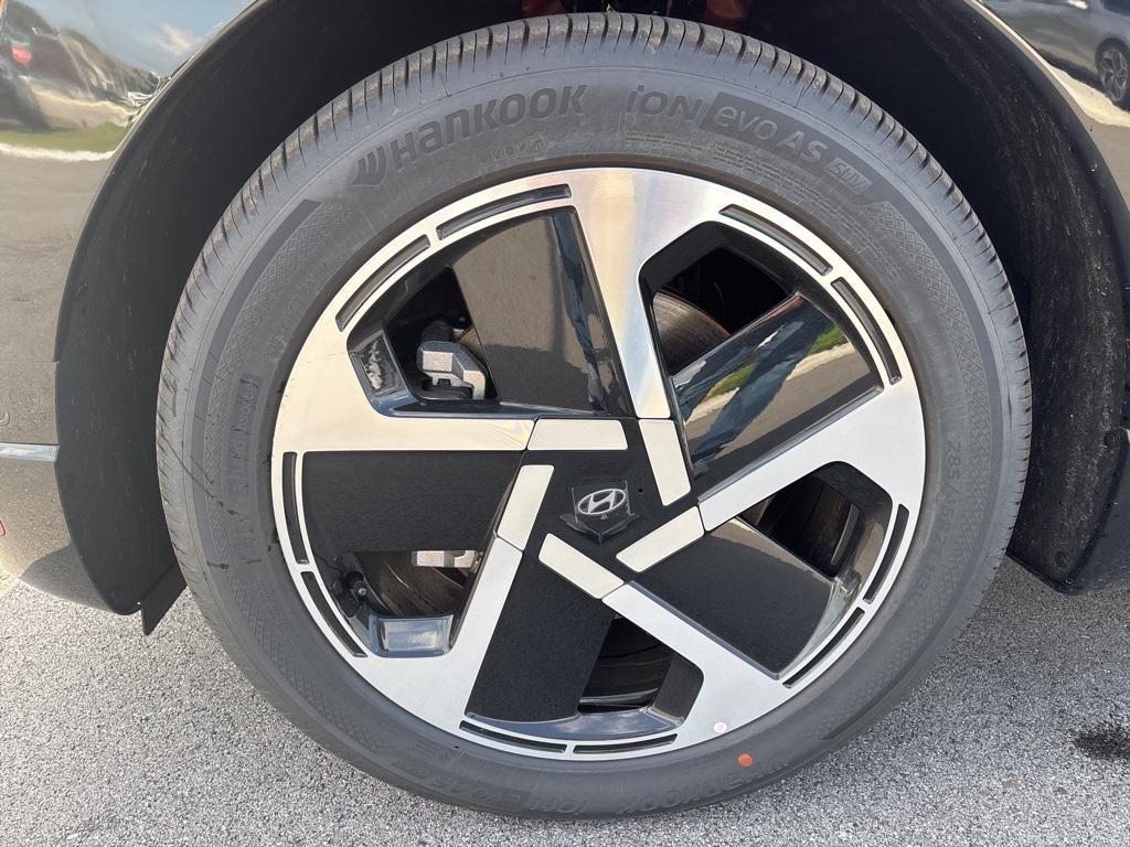 new 2026 Hyundai IONIQ 9 car, priced at $74,235