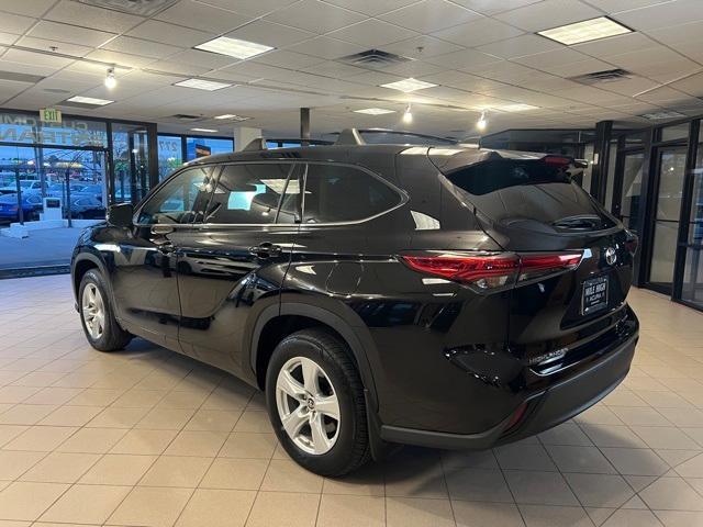 used 2022 Toyota Highlander car, priced at $33,811