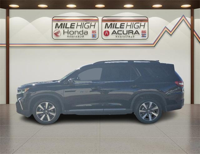 used 2025 Honda Pilot car, priced at $49,599