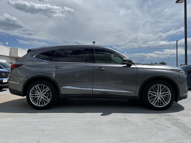 used 2022 Acura MDX car, priced at $43,813