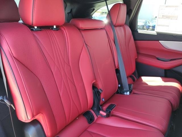 new 2025 Acura MDX car, priced at $70,250