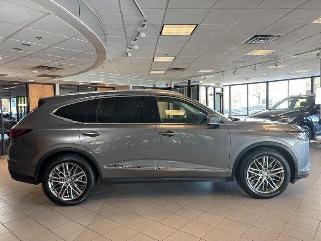 used 2022 Acura MDX car, priced at $45,598