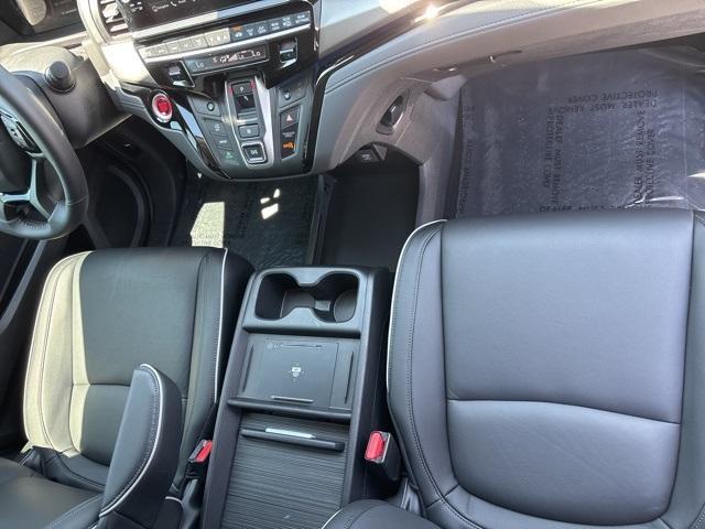 used 2025 Honda Odyssey car, priced at $44,830