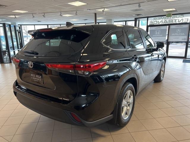 used 2023 Toyota Highlander car, priced at $36,154