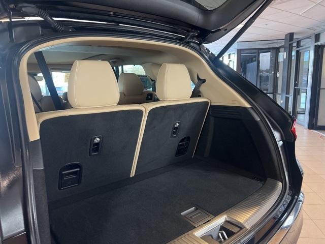 used 2023 Acura MDX car, priced at $44,955