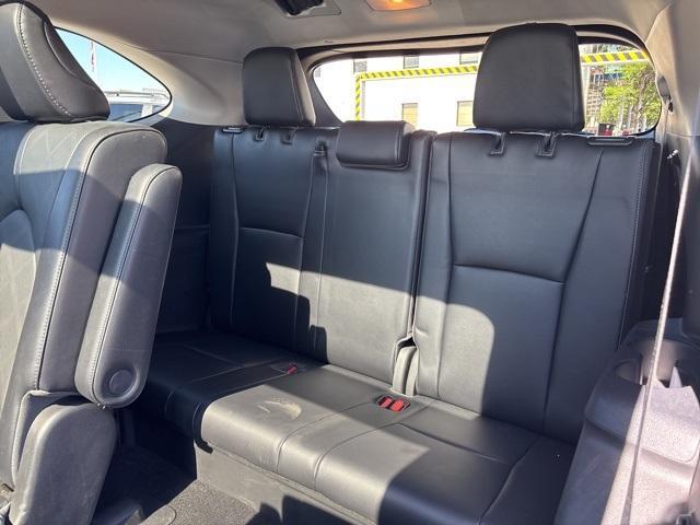 used 2022 Toyota Highlander car, priced at $43,922