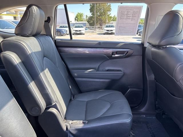 used 2022 Toyota Highlander car, priced at $43,922