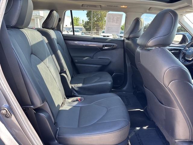 used 2022 Toyota Highlander car, priced at $43,922