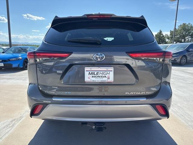 used 2022 Toyota Highlander car, priced at $43,922