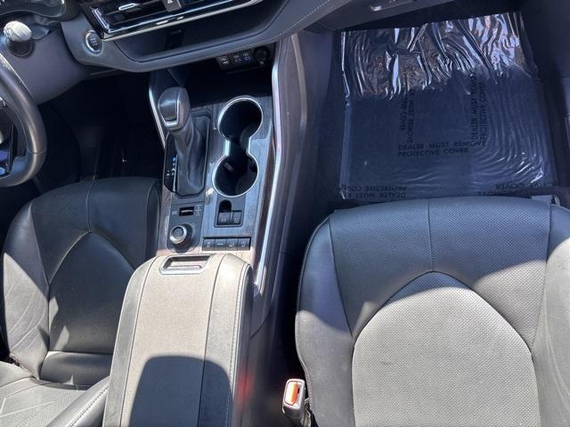 used 2022 Toyota Highlander car, priced at $43,922