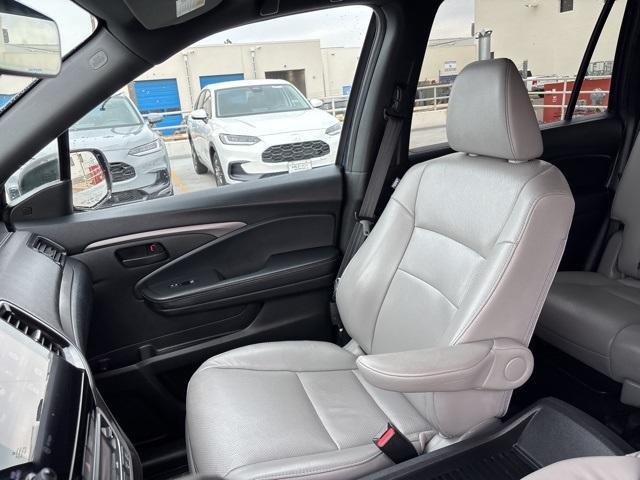 used 2022 Honda Passport car, priced at $31,499