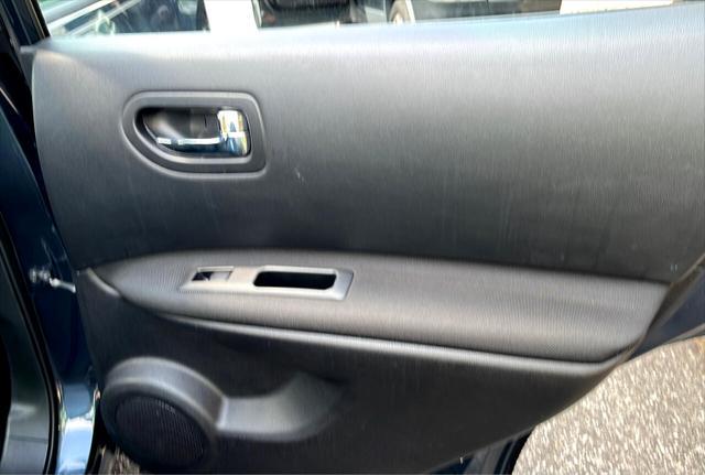 used 2015 Nissan Rogue Select car, priced at $11,950