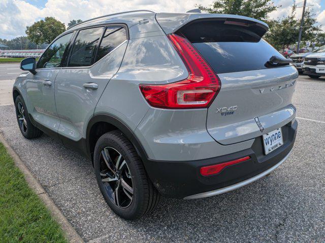 new 2025 Volvo XC40 car, priced at $43,560