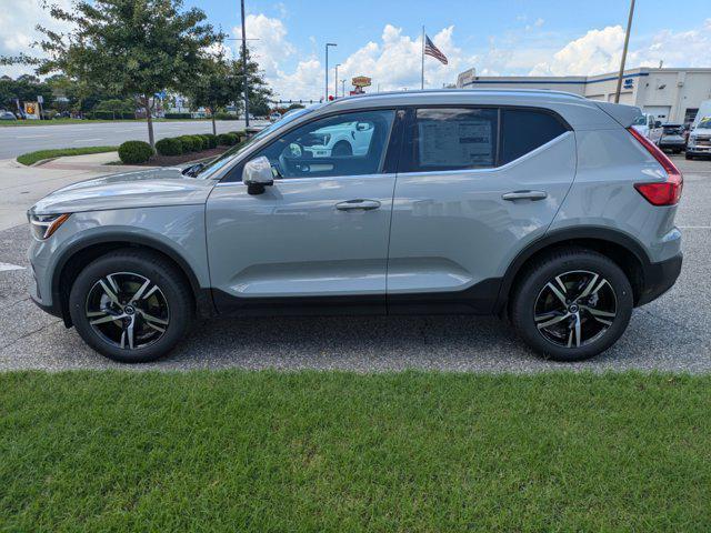 new 2025 Volvo XC40 car, priced at $43,560