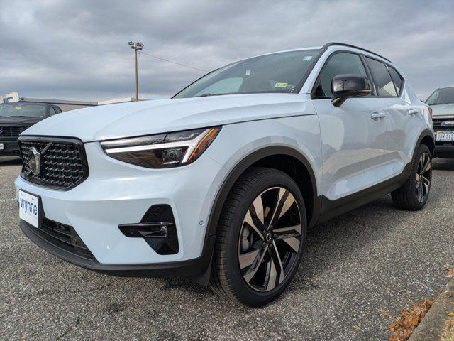 new 2025 Volvo XC40 car, priced at $49,790