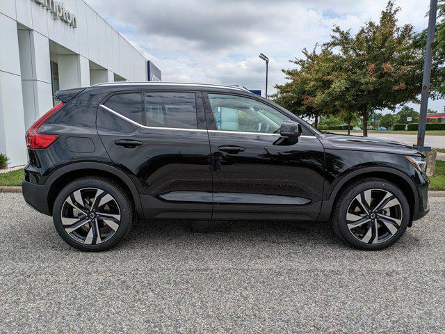 new 2025 Volvo XC40 car