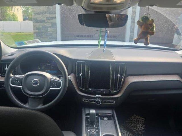used 2022 Volvo XC60 car, priced at $35,995