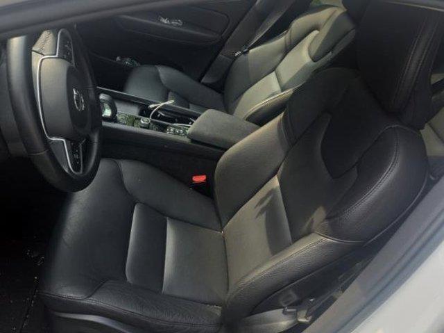 used 2022 Volvo XC60 car, priced at $35,995