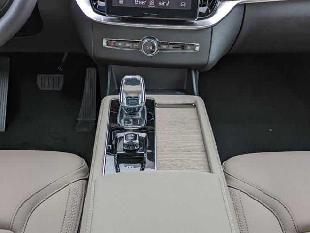 new 2025 Volvo XC90 car, priced at $69,545