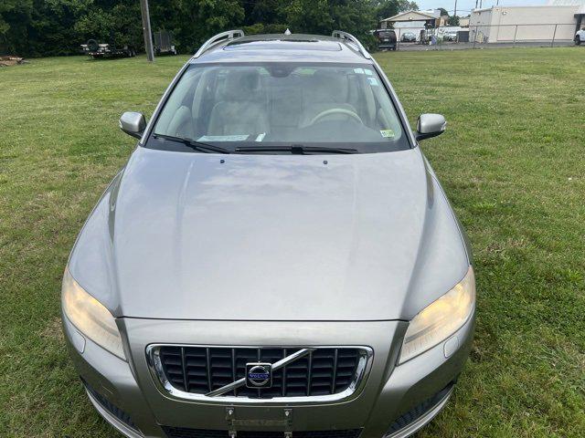 used 2008 Volvo V70 car, priced at $8,995