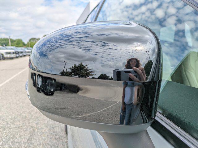 new 2025 Volvo XC60 Plug-In Hybrid car