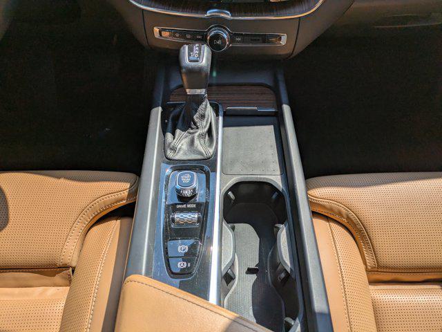 used 2021 Volvo XC60 car, priced at $31,625