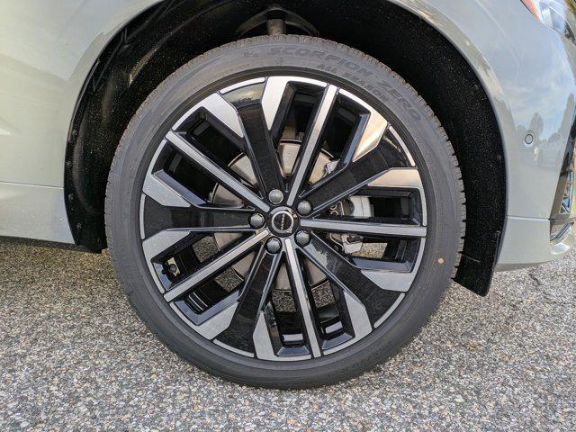 new 2026 Volvo XC60 car, priced at $63,935