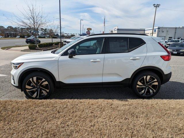 new 2024 Volvo XC40 car, priced at $49,370