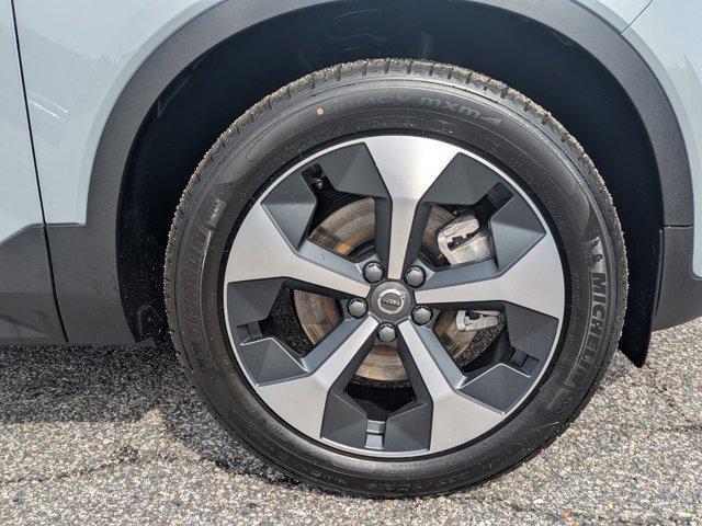 new 2025 Volvo XC40 car, priced at $48,115