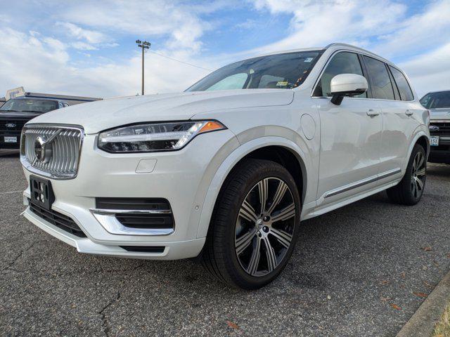 new 2025 Volvo XC90 Plug-In Hybrid car