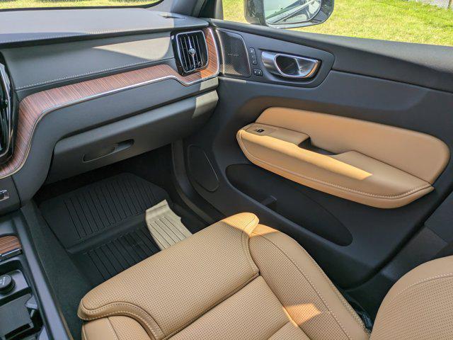 new 2025 Volvo XC60 car, priced at $60,660