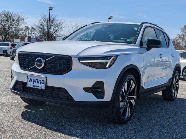 new 2025 Volvo XC40 car