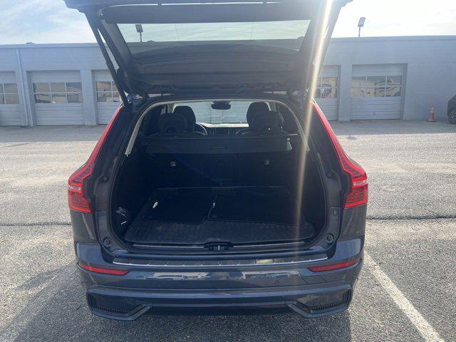 used 2023 Volvo XC60 car, priced at $42,995