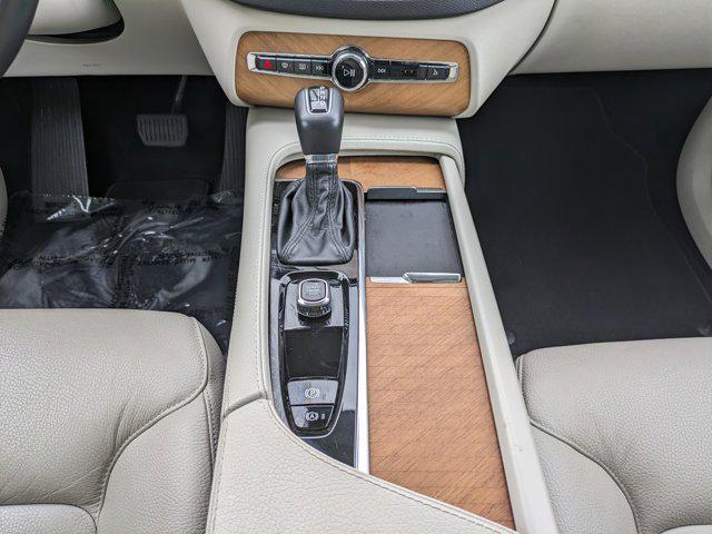 used 2022 Volvo XC90 car, priced at $42,995