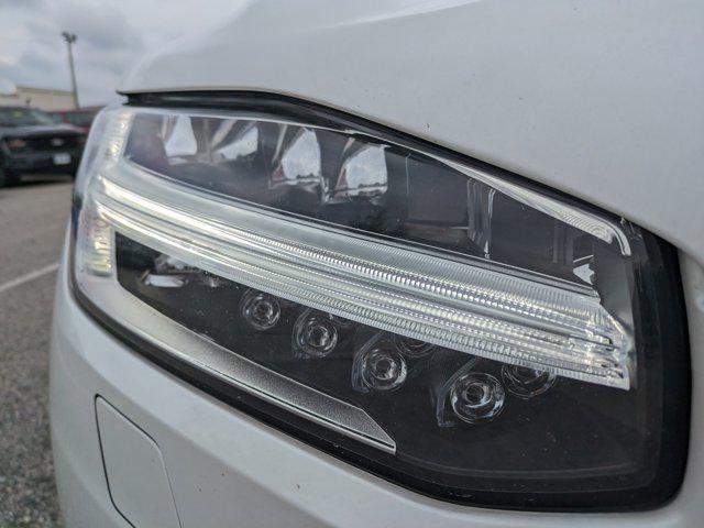 used 2022 Volvo XC90 car, priced at $42,995