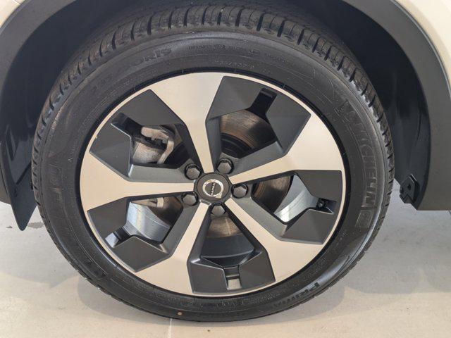 new 2025 Volvo XC40 car, priced at $47,145