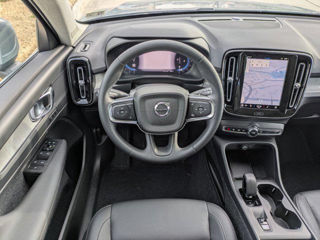 new 2025 Volvo XC40 car, priced at $46,015