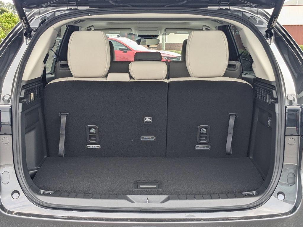 new 2025 Mazda CX-90 car, priced at $42,384