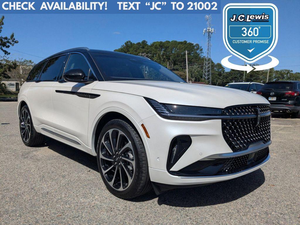 used 2024 Lincoln Nautilus car, priced at $63,000