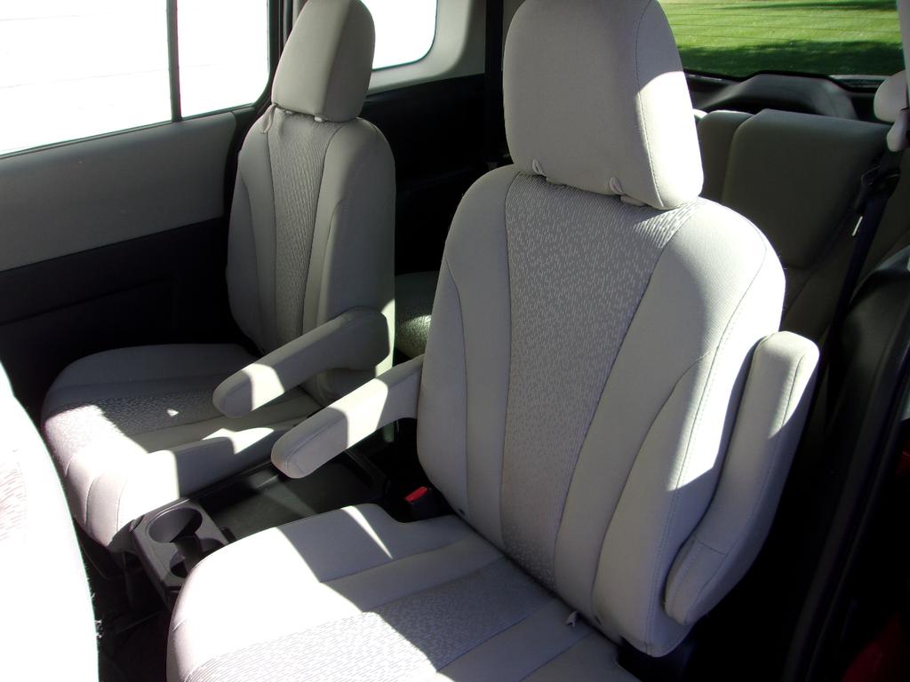 used 2012 Mazda Mazda5 car, priced at $4,995