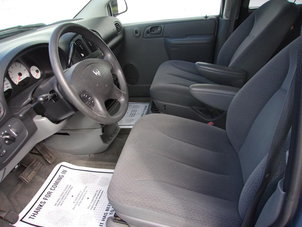 used 2006 Dodge Grand Caravan car, priced at $4,395